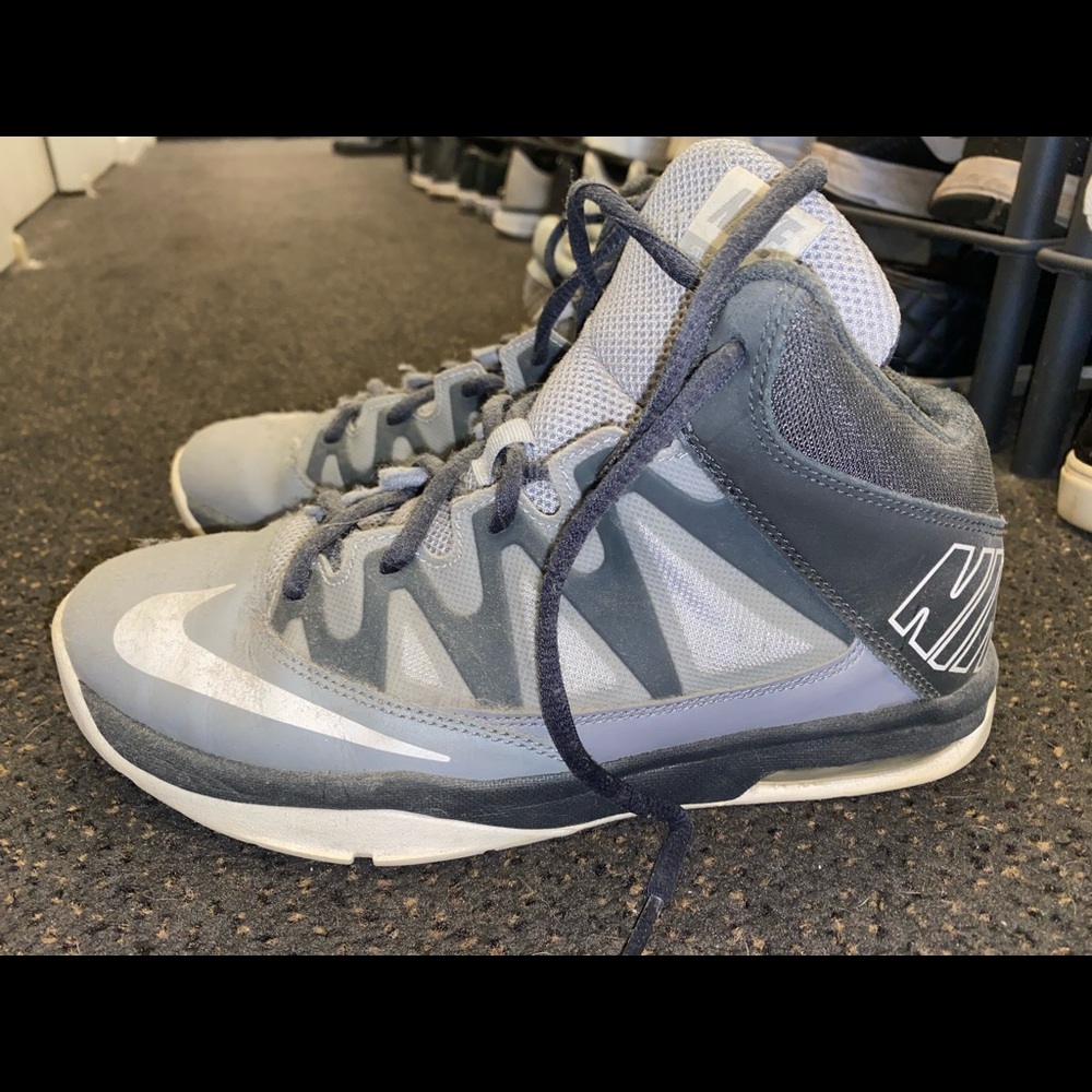 NIKE BASKETBALL SHOES girls